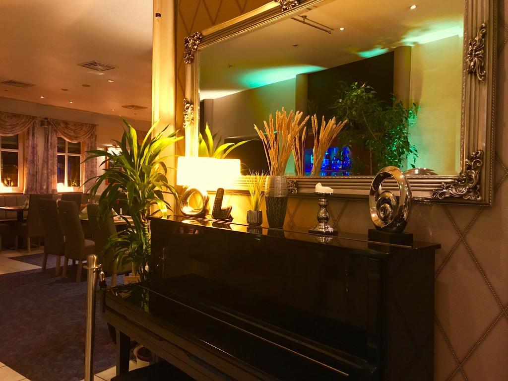 Querfurter Hof Hotel Buitenkant foto